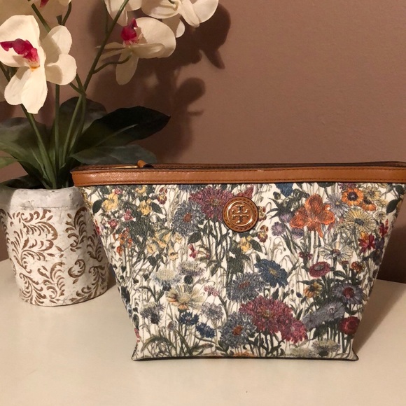 Tory Burch Handbags - Tory Burch makeup bag
